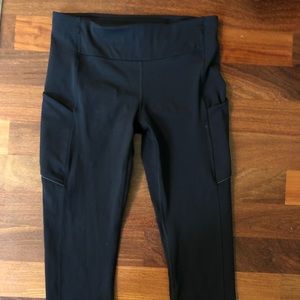 Lululemon Speed Up Crop Sz 8